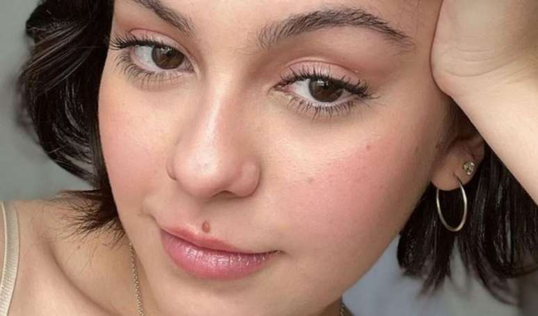 Klara Castanho adheres to the famous “protection ritual” to enjoy Anitta’s birthday in safety.  Understand!