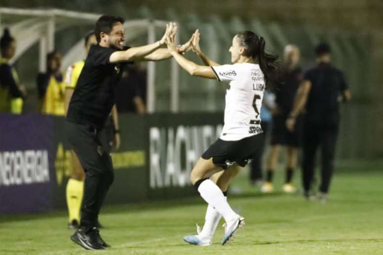 Luana marcou o gol da vitórias das Brabas neste domingo. (Foto: Divulgação)