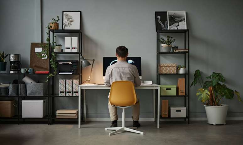 Do you spend a lot of time sitting?  Study shows how to preserve health
