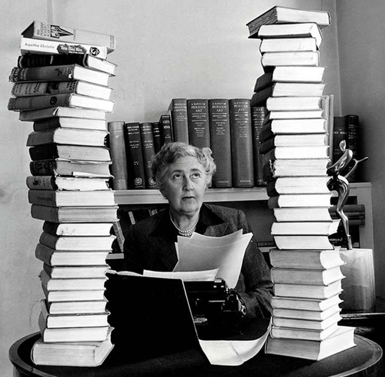 Agatha Christie’s books reprinted to eliminate racist content