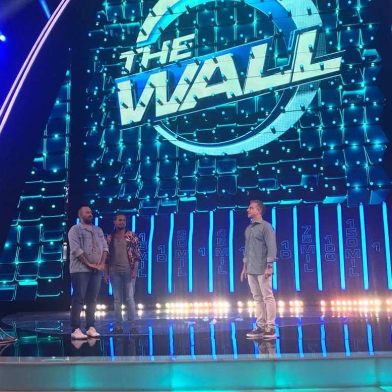 Crowdfunding for father of 5 who was told a story about ‘The Wall’ reached goal in less than 24 hours