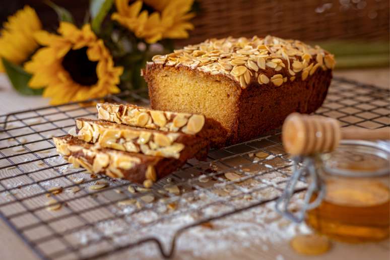 Bolo de chia com amêndoas 