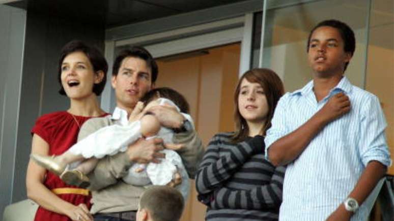 Katie Holmes, Tom Cruise, Suri, Isabella e Connor em 2008 (Toby Canham/Getty Images)