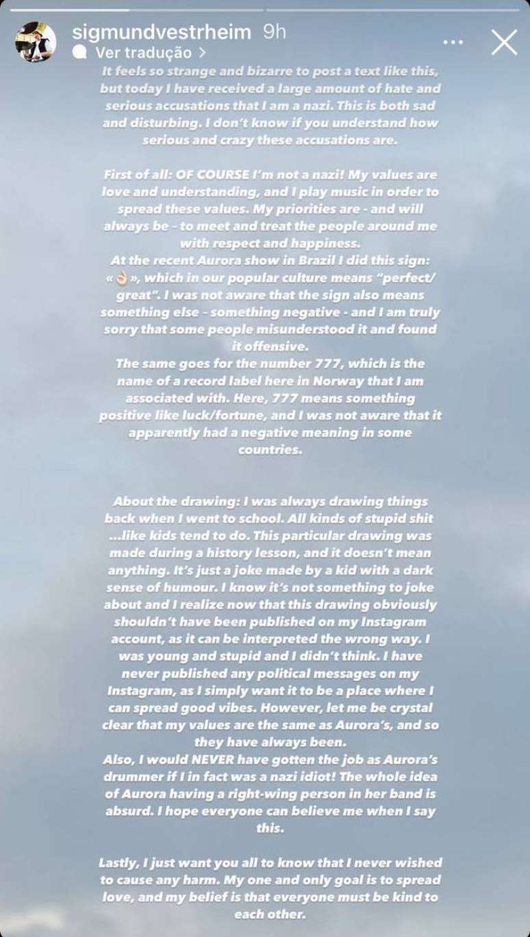 Cantora afirmou que n&atilde;o apoia &lsquo;nenhuma ideologia que carregue qualquer forma de &oacute;dio; M&uacute;sico disse n&atilde;o saber significado do gesto