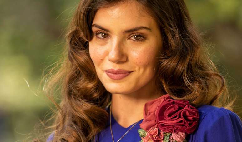 Novela Amor Perfeito Marê Deixa A Cadeia Enfrenta Gilda Dá Um Tapa