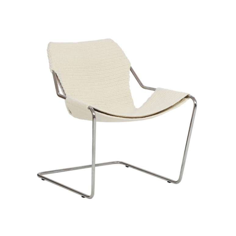 Poltrona Paulistano Croch&ecirc;, com&nbsp;assento confeccionado em croch&ecirc; por Anne Galante.