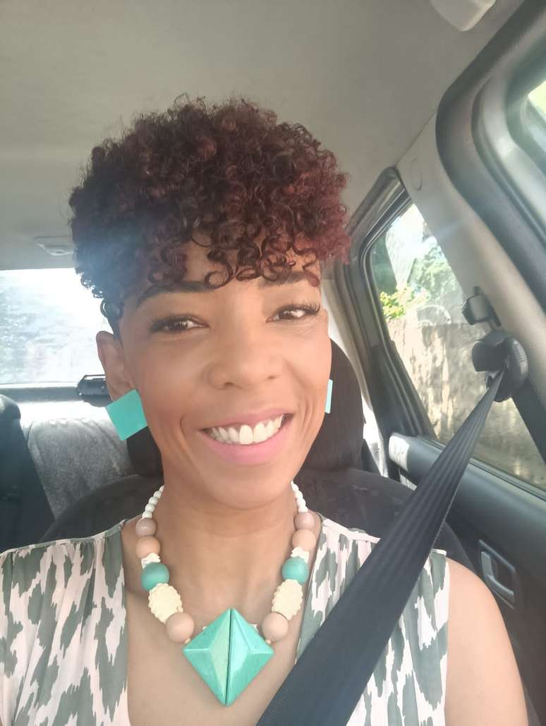Cabeleireira de Belo Horizonte, Tatiana Meireles acredita que a questão de ser afropaty é uma cura de dentro para fora