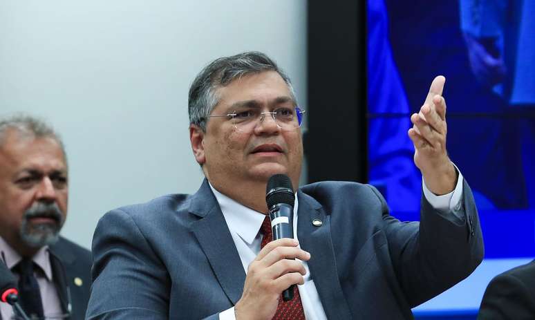 Ministro Flávio Dino manda PF investigar compra do governo Bolsonaro nunca entregue a indígenas