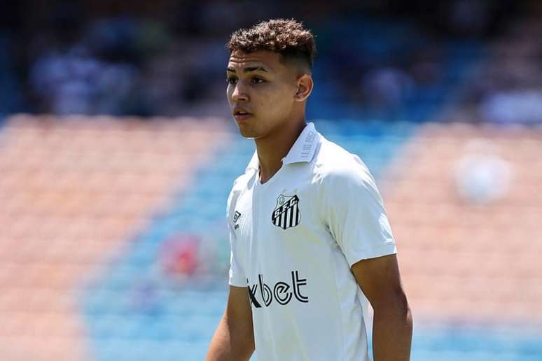 Deivid Washington could clinch a spot on Santos’ professional roster