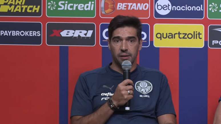 Abel projeta final, elogia Breno Lopes, e mantém indefinição no ataque do Palmeiras