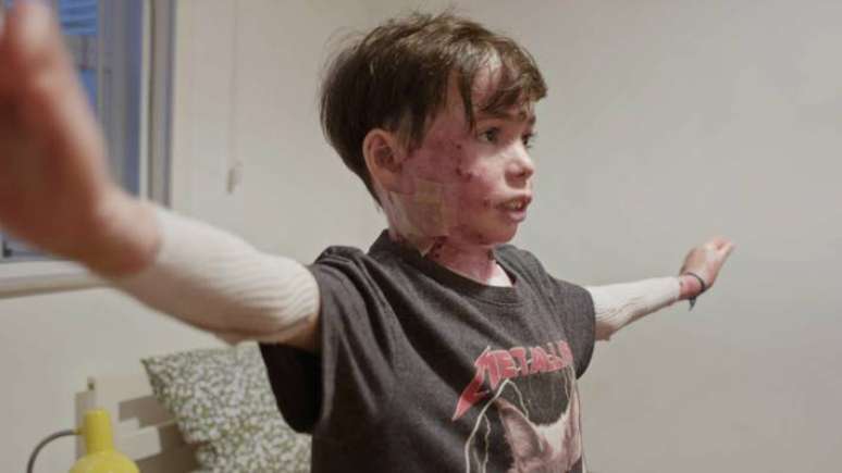 Theo no terceiro epis&oacute;dio de 'Viver &eacute; Raro'