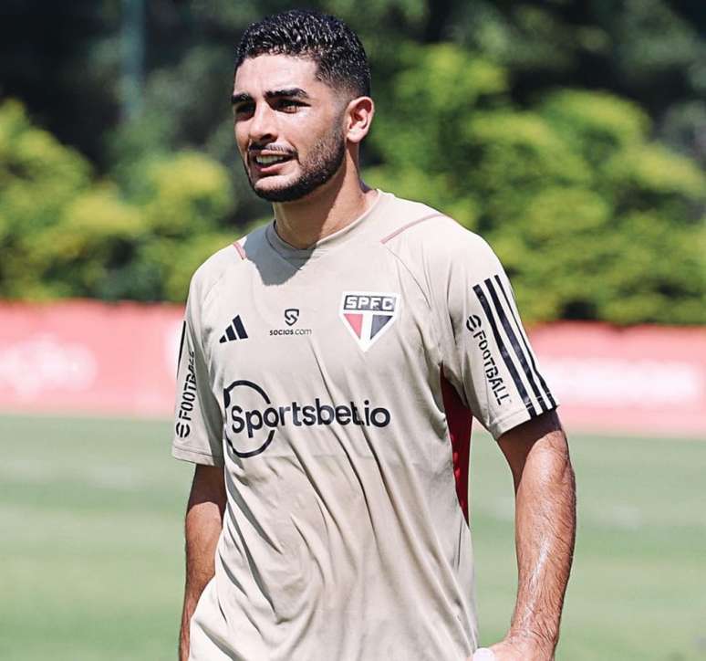 Michel Araujo treina pela primeira vez no São Paulo e já está regularizado para estreia na Copa Sul-Americana