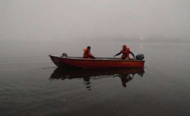 A man dies after a boat capsizes in the Uruguay River