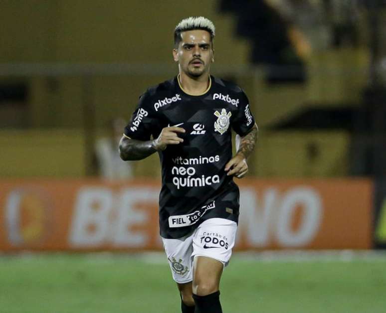 Fagner gordo? Lateral do Corinthians tenta resolver - Lance!