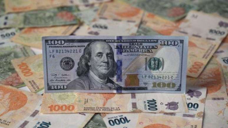 A convertibilidade estabelecia a paridade fixa entre o peso argentino e o d&oacute;lar americano