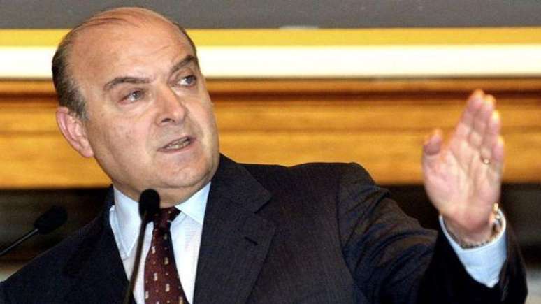 O ministro da Economia do presidente Carlos Menem, Domingo Cavallo, foi o criador da Lei da Convertibilidade