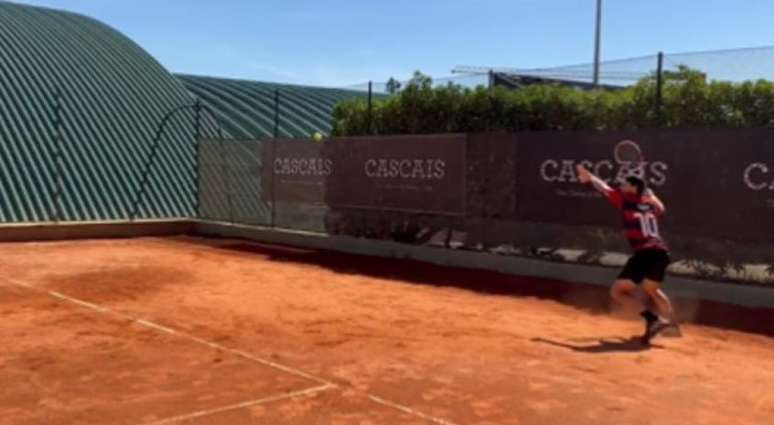Thiem comemora vitória do Flamengo em Estoril