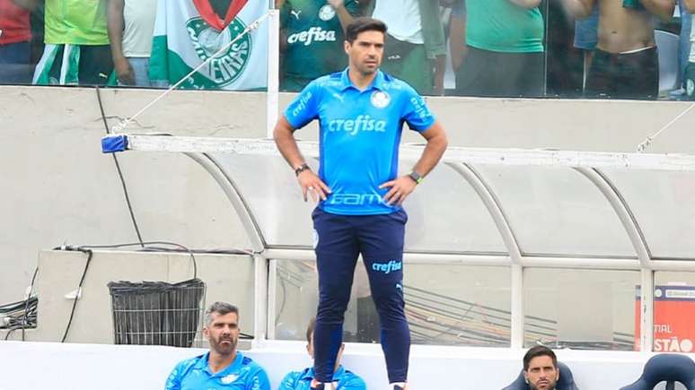 Abel Ferreira em ação na Arena Barueri (Foto: Fernando Roberto/LANCE!)