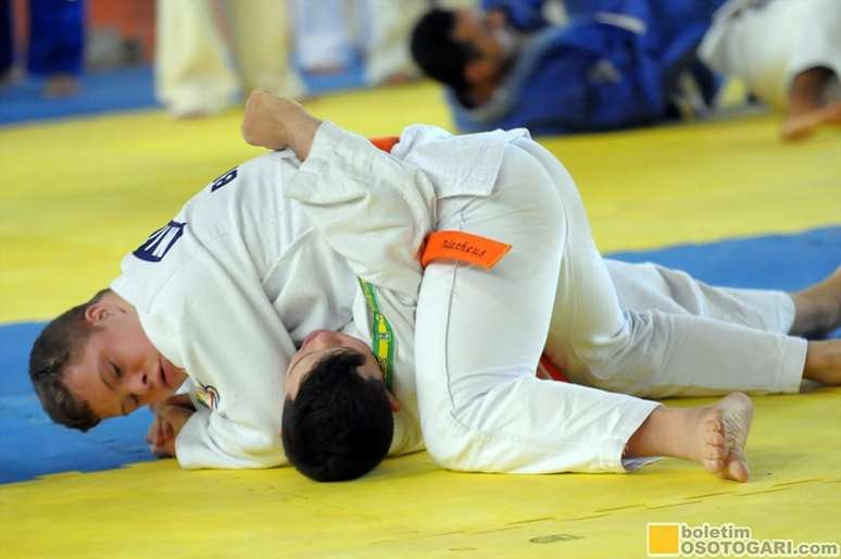 Matheus Moreira é treinado pelo irmão e revela sonho (Foto: Divulgação/Boletim Osotogari)