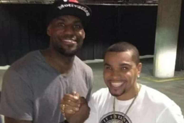 Naldo em foto do encontro com LeBron James (Foto: Reprodução/ Internet)