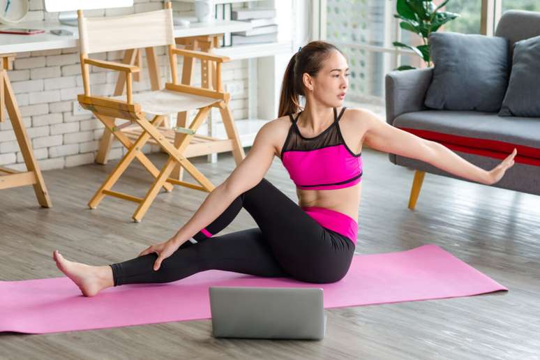 Treinar em casa requer dedicação e cuidado 