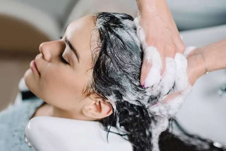 Humanized hair therapy is a technique that provides health to hair