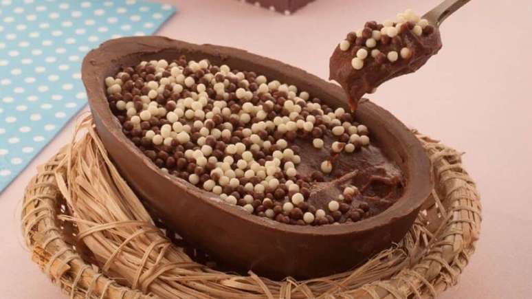 Ovo de P&aacute;scoa trufado