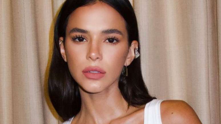 Bruna Marquezine reacts to the release of the ‘Blue Beetle’ trailer