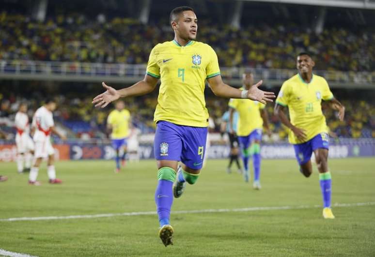 Barcelona already know the price they have to pay for Vitor Roque, says the newspaper