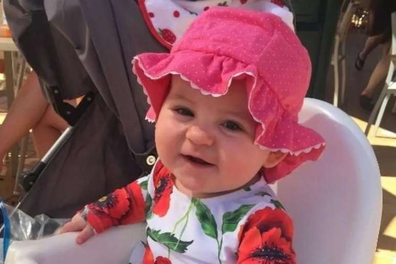 The doctor sends the baby home with only painkillers and the baby dies