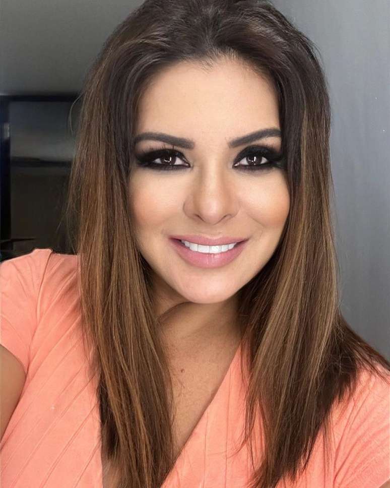 A cantora Mara Maravilha foi v&iacute;tima de um golpe