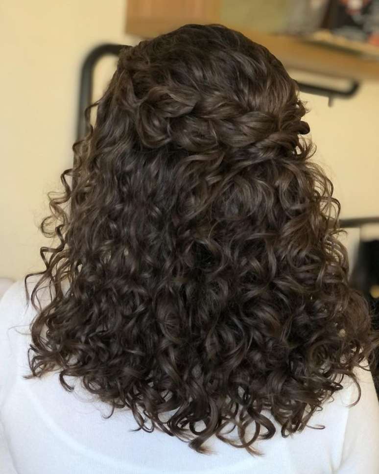 stripped hairstyle 