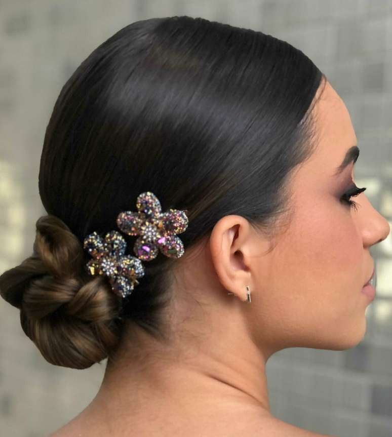 low bun 