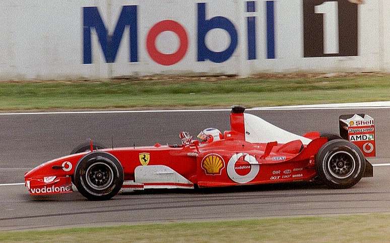 Ferrari sem patrocínio, foto em Silverstone. Por pouco as equipes não tiveram que correr assim em Interlagos