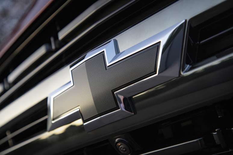 Logotipo do Chevrolet S10 Midnight, que chega em abril