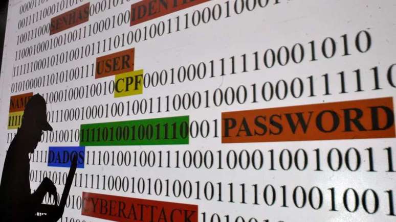 According to Paulo, his interest started due to a lack of information about hackers, as one part of the company was only interested in cybersecurity, while another part was focused on reinforcing negative stereotypes.  (Image: Marcello Casal jr/Agência Brasil)