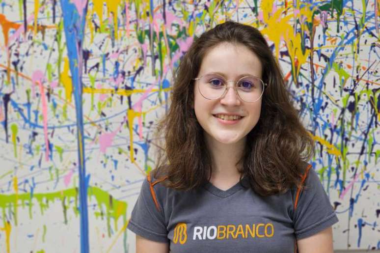 Júlia Fumagalli Garcia Carvalho, 17 anos, 2ª série do Ensino Médio, Colégio Rio Branco (Unidade Granja Vianna)