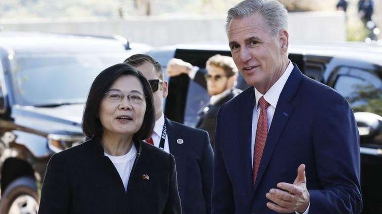 Tsai Ing-wen se reuniu na quarta-feira com o presidente do Congresso dos EUA, Kevin McCarthy, e uma delega&ccedil;&atilde;o bipartid&aacute;ria de 18 parlamentares