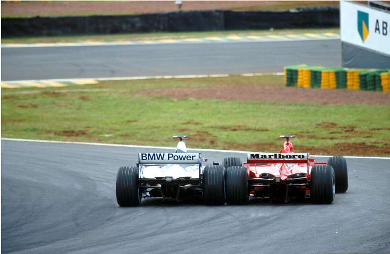 A BMW equipou os carros da Williams que tentaram vencer a Ferrari de Schumacher