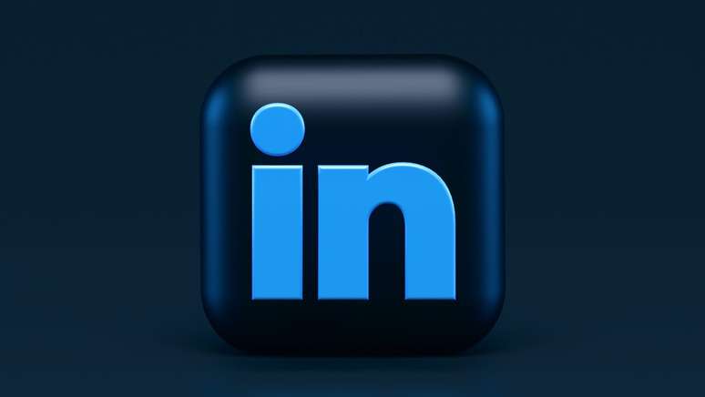 InMail |  How LinkedIn Messages work