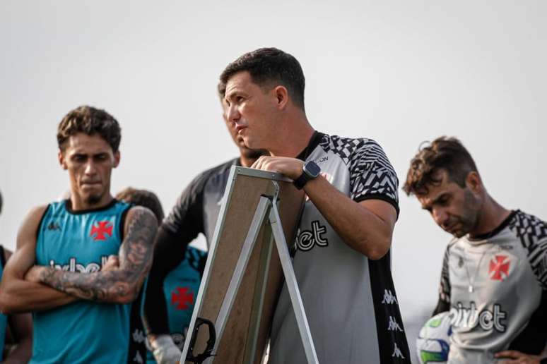 Vasco: one week before his Brazilian debut, understand what Barbieri needs to settle into the team