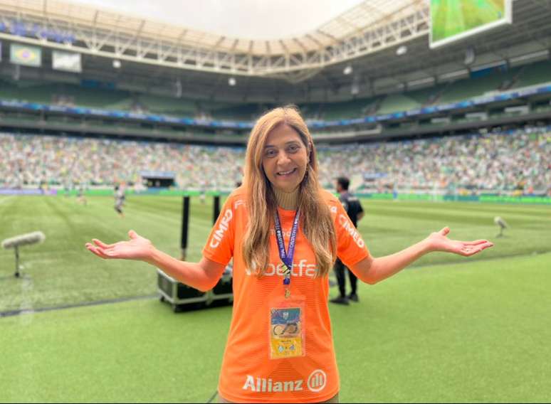 A presidente do Palmeiras, Leila Pereira, se empolgou com o segundo gol do Verdão frente ao Água Santa, pela final do Campeonato Paulista. 