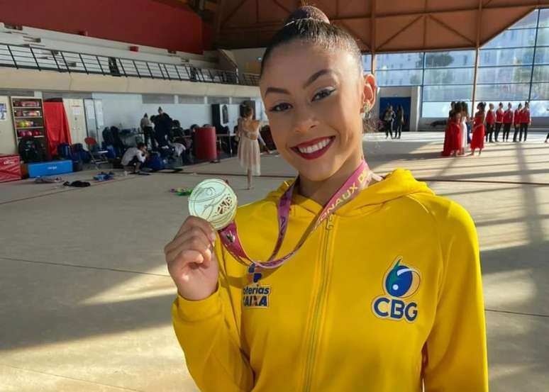 Bárbara Domingos fica em 11º e conquista resultado histórico para o Brasil  no Mundial de Ginástica Rítmica