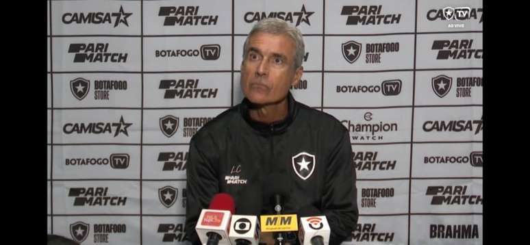 Luís Castro concede entrevista após conquista da Taça Rio (Vítor Silva/Botafogo)