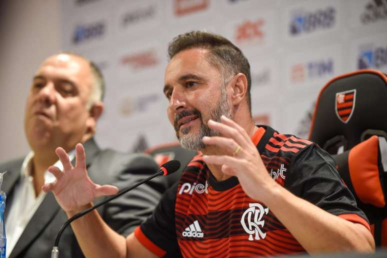 Torcedores do Flamengo pedem demissão de jogadores