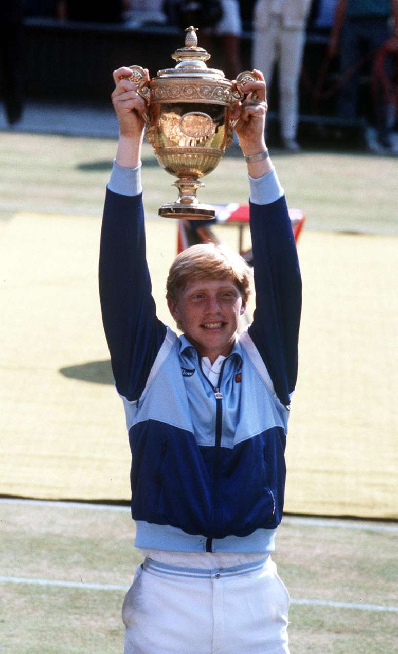Boris Becker aos 17 anos quando venceu torneio de Wimbledon pela primeira vez