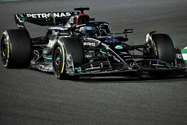 Carro W14 terá mudanças ao longo da temporada (Foto: Ben Stansall / AFP)