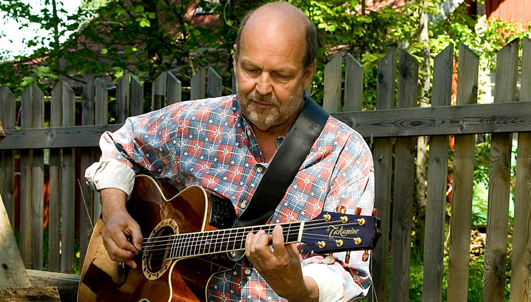 ABBA guitarist Lasse Wellander has died at the age of 70
