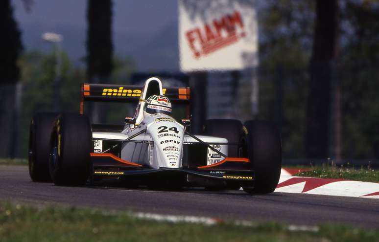 Fabrizio Barbazza com a Minardi, em 1993. Uma ótima corrida do "pagante"