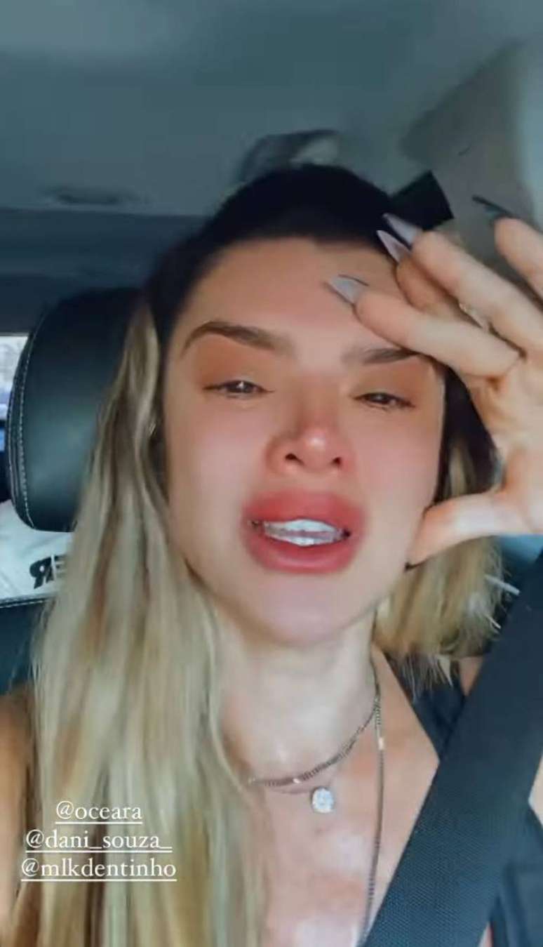 Mirella Santos cries on social media when she reports a burglary at her home while traveling with her family